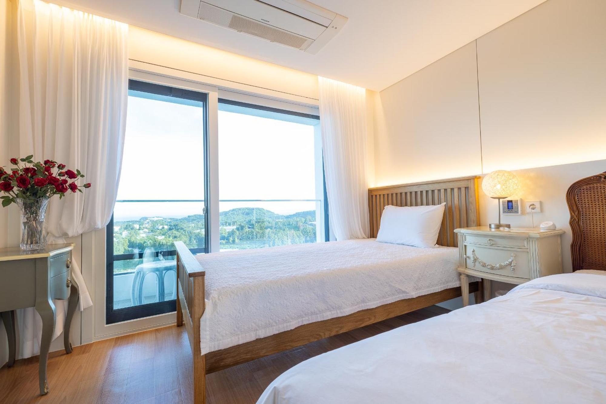 Jeju BunkerHotel&Resort Seogwipo Exterior foto